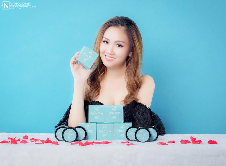 Làm sao sử dụng bột trắng răng an toàn tại nhà